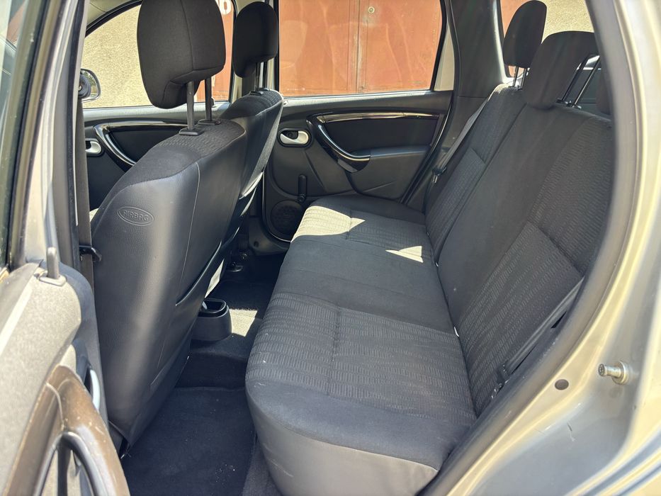 Dacia Duster Laureate 1,6 16 v benzina
