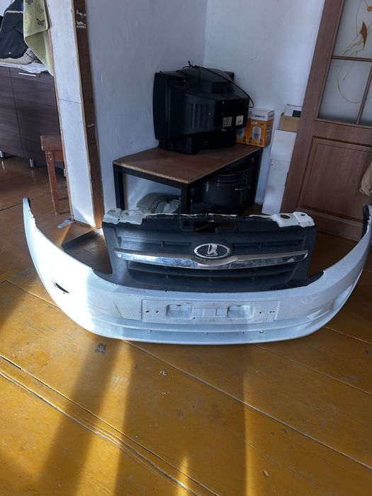 Продам бампер 2190
