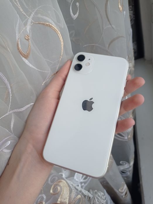 IPhone 11 с гарантией
