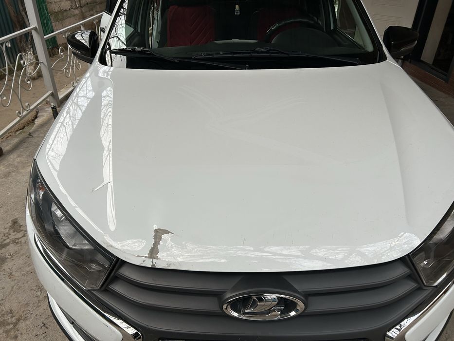 Капот от Гранты