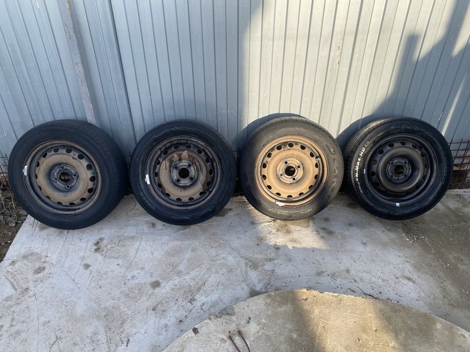 Продам покрышку с дисками