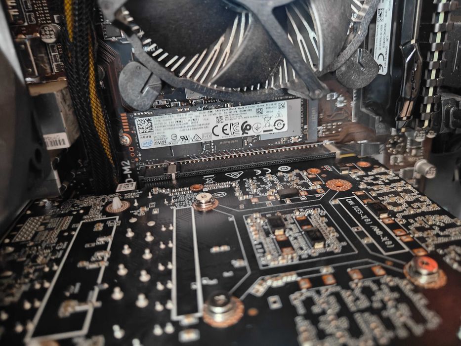 PC Gaming - i5-8400, gtx 1660 super 6gb, 16GB RAM ddr4