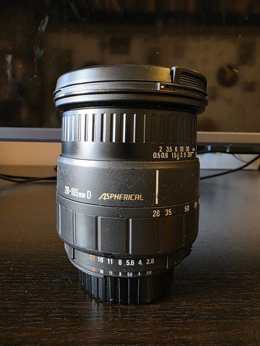 Obiectiv Sigma 28-105 mm f2:8-4 mm