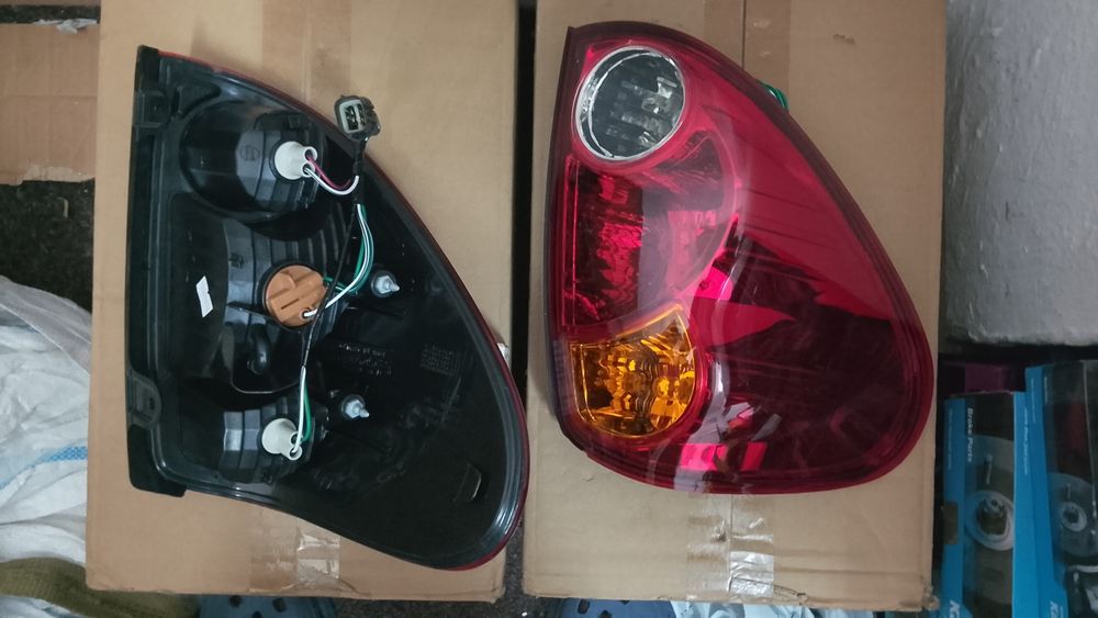 Lampa stop Mitsubishi l200  l 200 stop far aripa bara oblon grila bena lada Mitsubishi l200