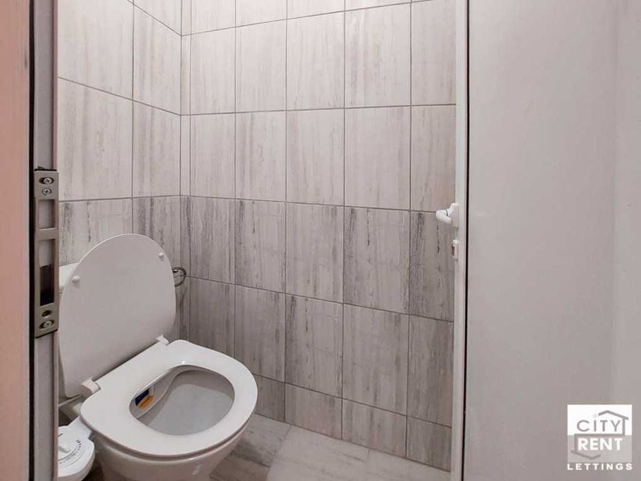 Дава се под наем Четиристаен апартамент в Велико Търново, Център - 99 кв.м за 500 € - Снимка #13