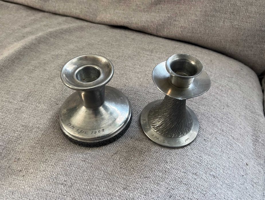 Set 2 suporturi lumanari din cositor pewter anii 60 Danemarca