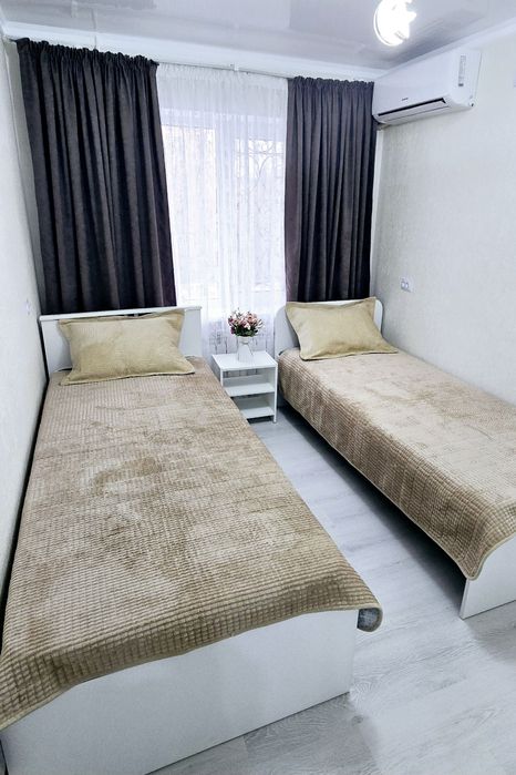 3ком Арбат посуточно. Площадь Аль-Фараби 2