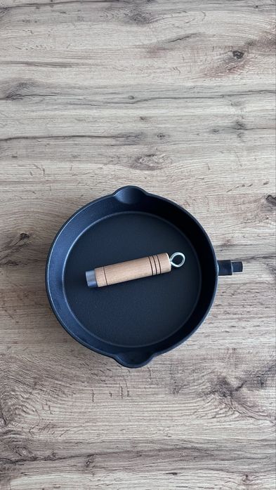 Чугунен тиган -24см - нов