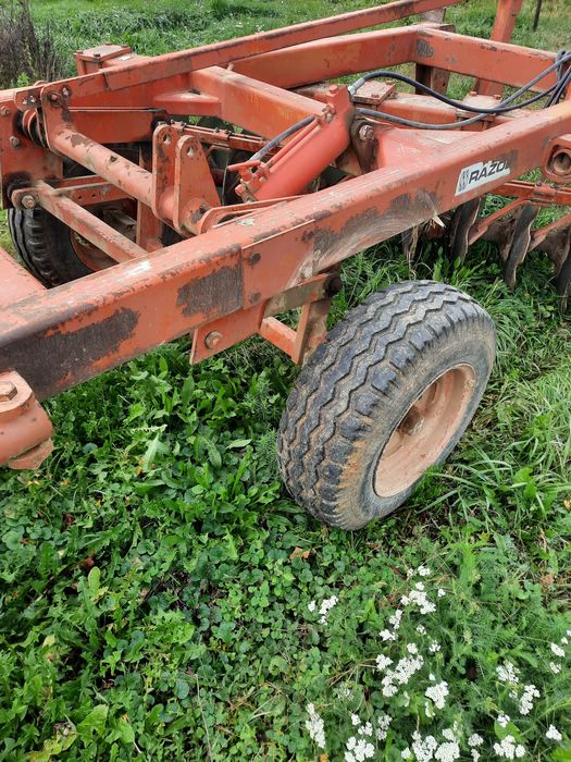 Disc agricol razol în v