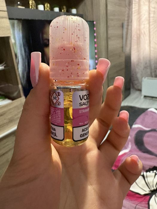 Țigară electronică (Vape) + aromă – pod schimbabil