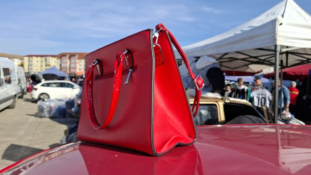 Vand geanta eleganta