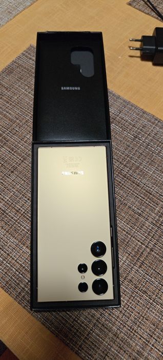 Samsung Galaxy S24 Ultra 5G 512GB 12GB RAM Dual