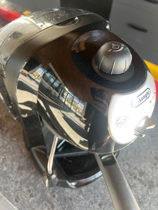 Aparat de cafea DeLonghi