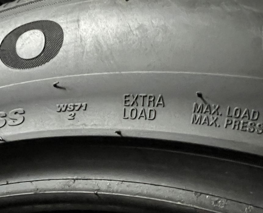 285/45/19 Kumho - 4бр., като Нови!