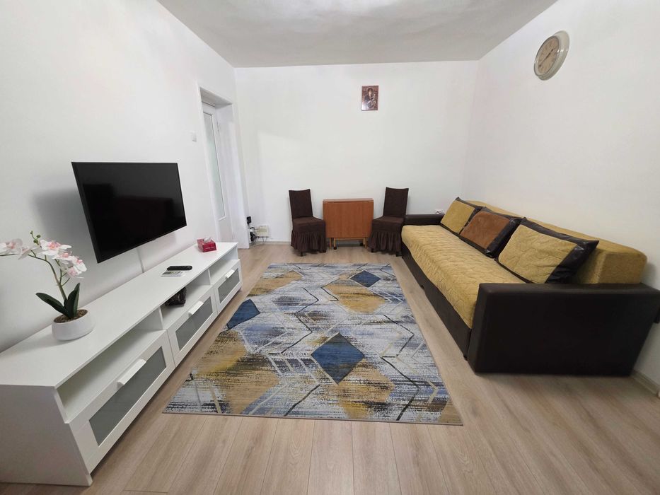 De inchiriat Ap 3 camere semidecomandat, et 4/4, 150 m metrou Crangasi. Doar cu CONTRACT minim 1 an