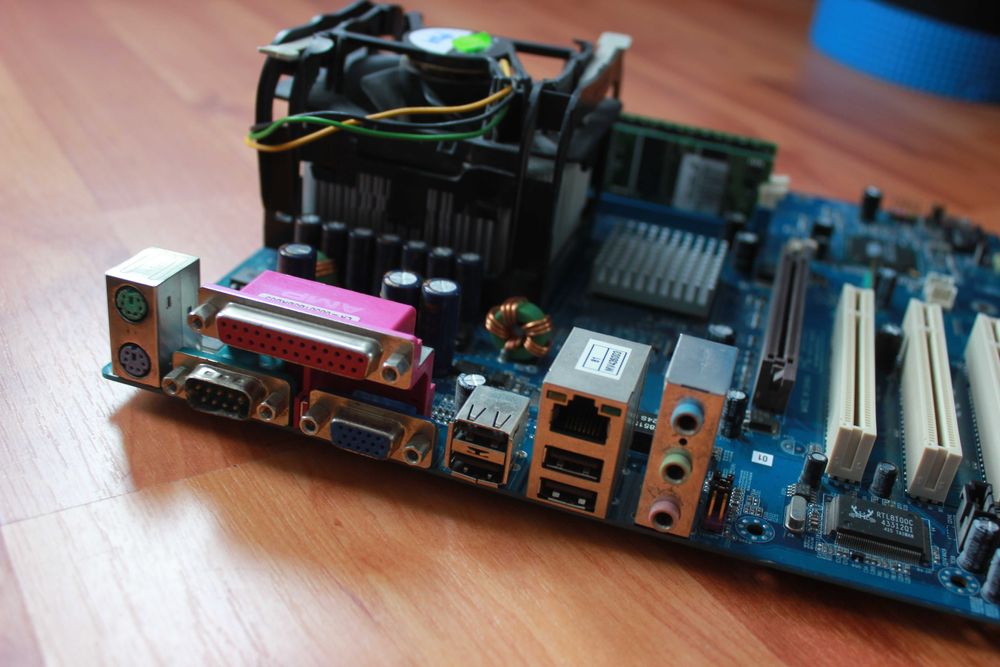 Kit retro PC socket 478 Intel Pentium 4 2.4Ghz/512Mb/160Ata