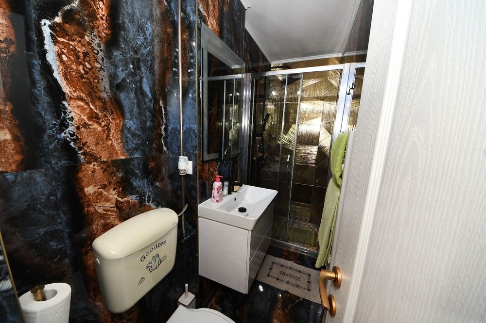 Regim hotelier Lux Neacsu