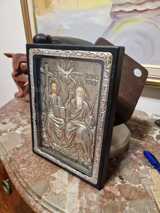 Прекрасна антикварна икона Светата Тройца сертификат
