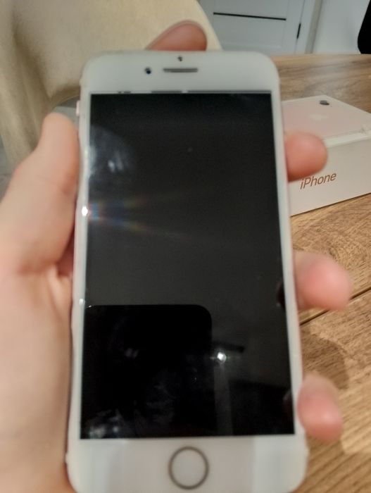 iPhone 7 с коробкой