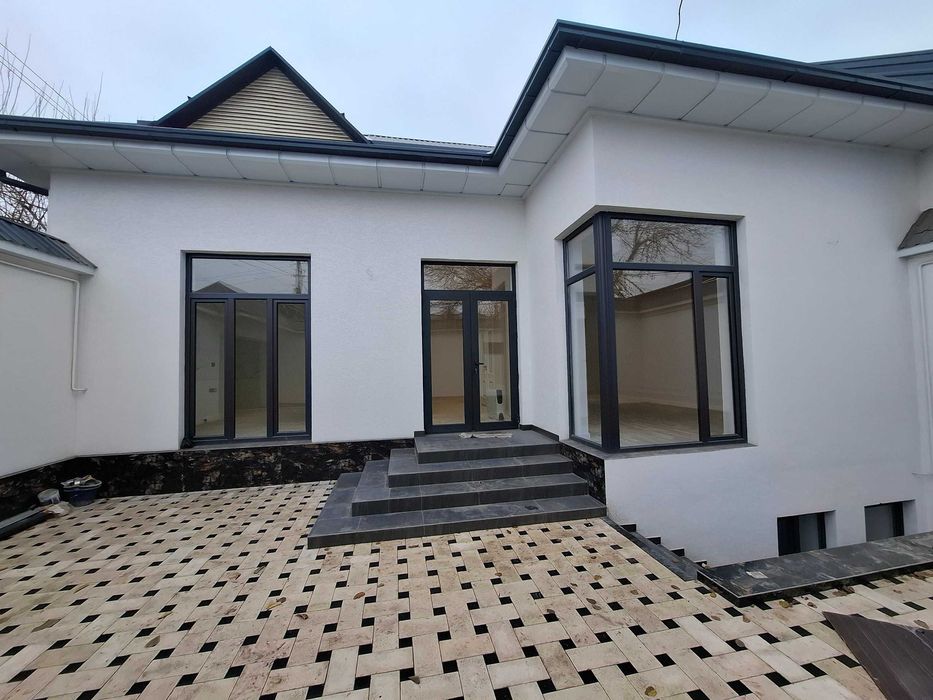 Продаётся коттедж в Яшнабадском районе ( Панельный).