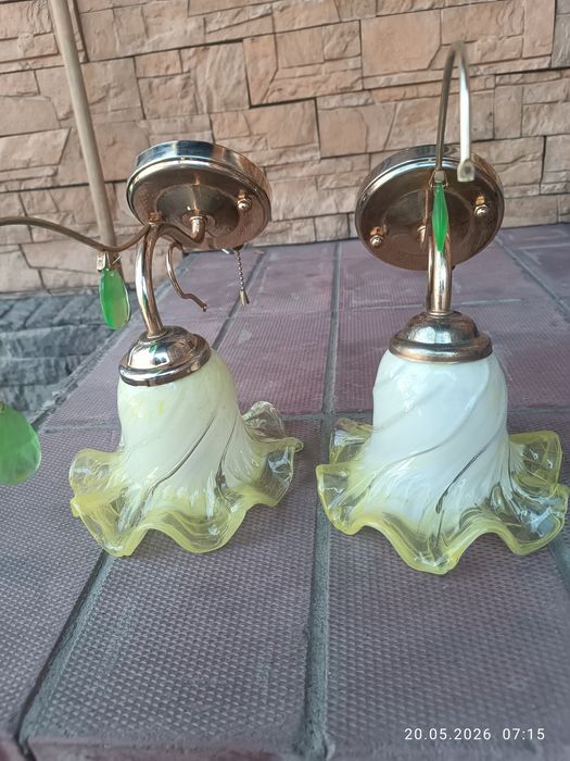 Продам светильники настенные