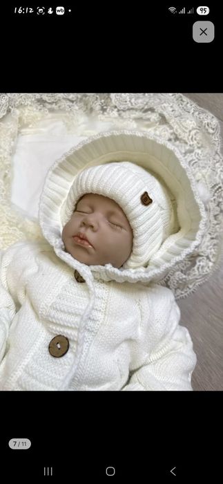 Продам комплект на выписку для девочки