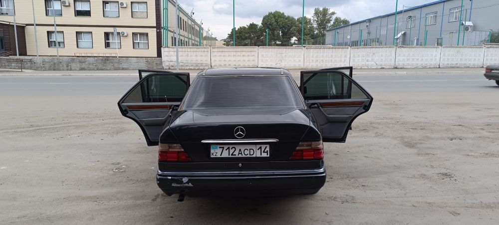 Продам Мерседес w124