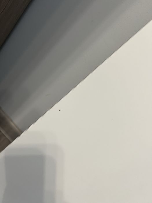 Birou alb Ikea Lagkapten + 2 picioare reglabile Adils