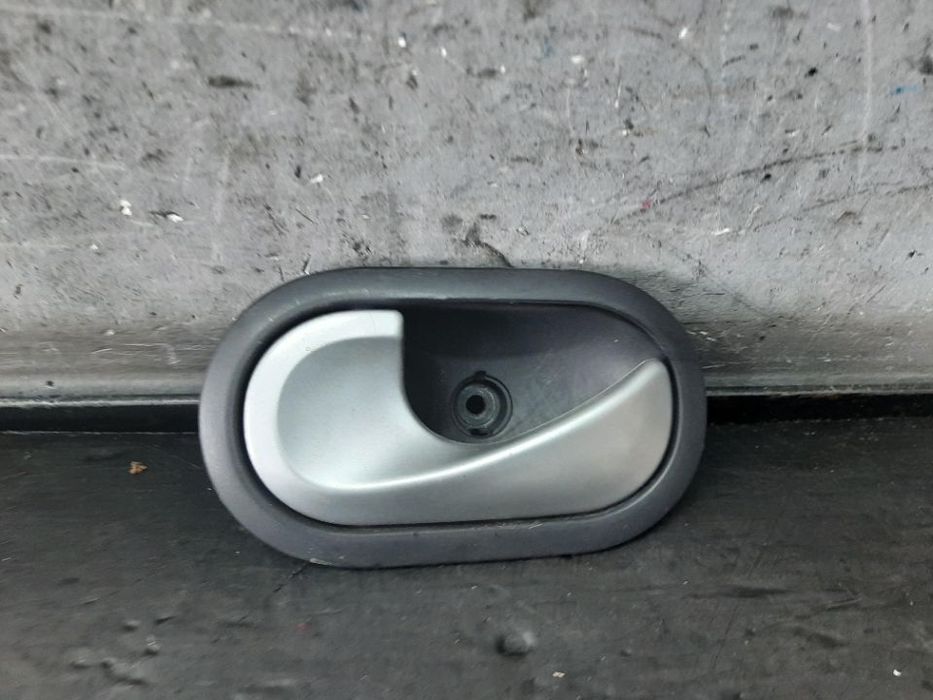 Maner interior stanga fata renault clio 3 br0 1 cr0 1 310579