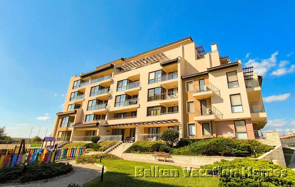 Продава се Двустаен апартамент в Обзор - 75 кв.м за 1236 €/кв.м - Снимка #13