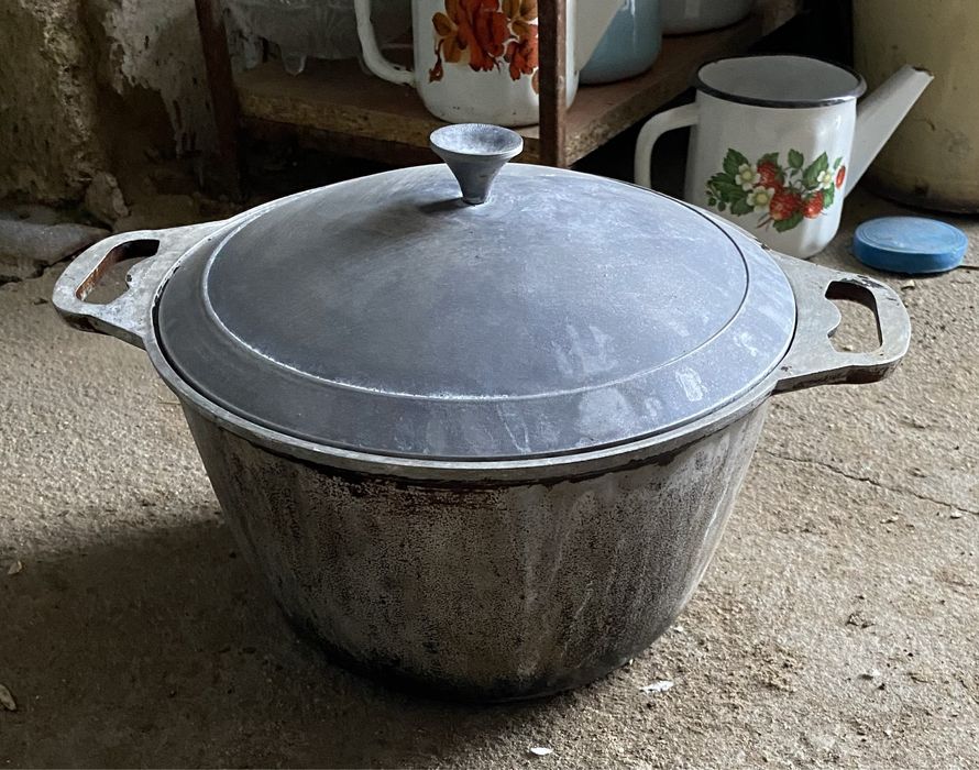 Продам казан 5 л .