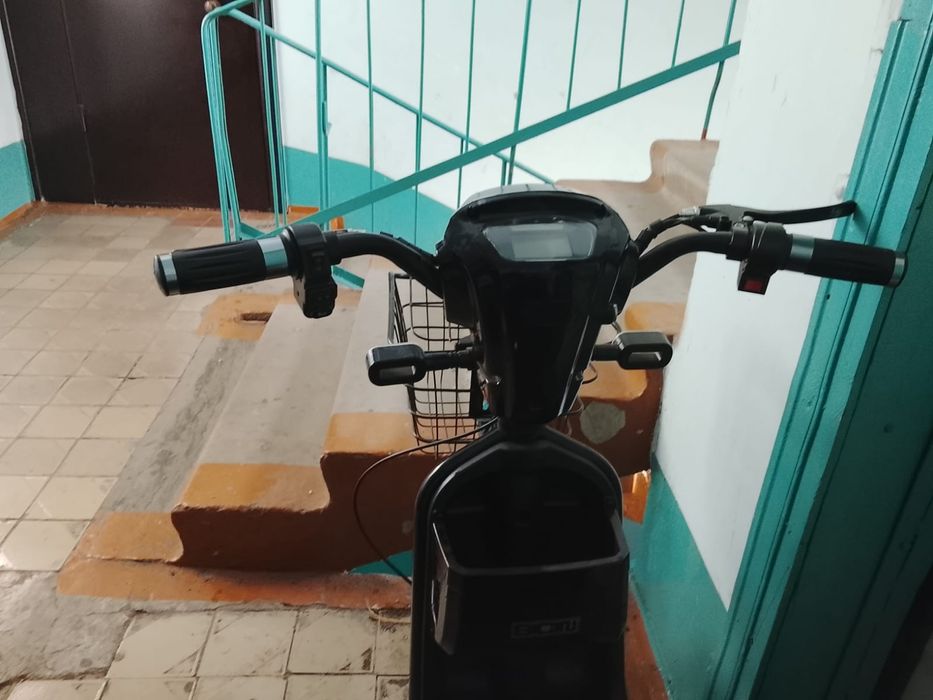 Продам электро самокат.