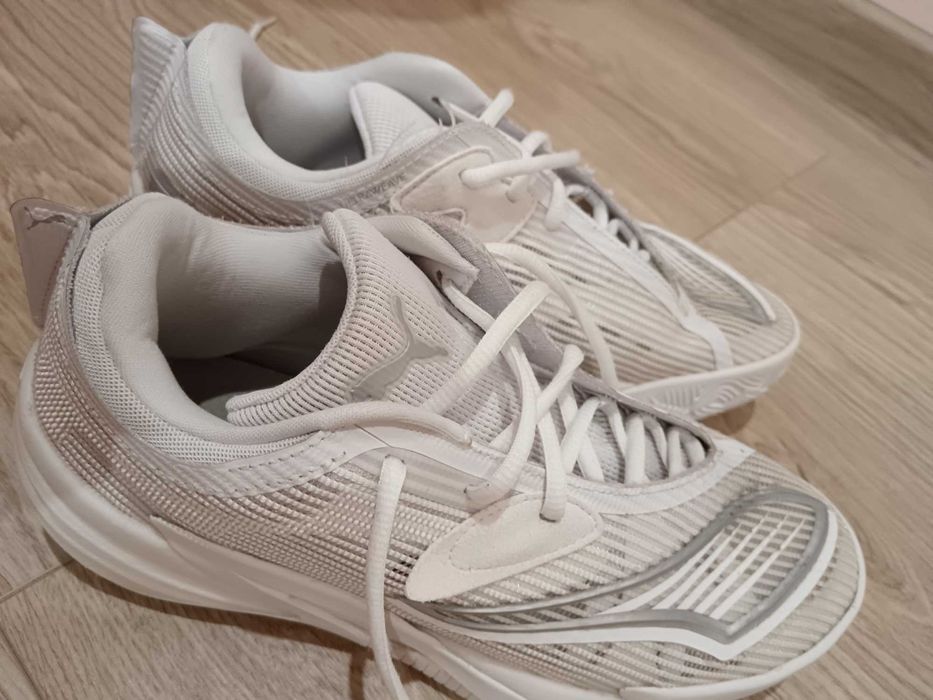 Спортни обувки Puma