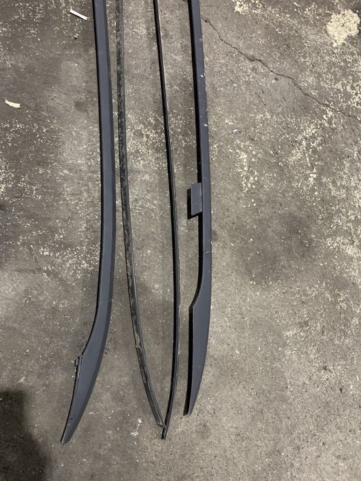 Продаваме греди лайсни за тавана на бмв е46 комби bmw e46