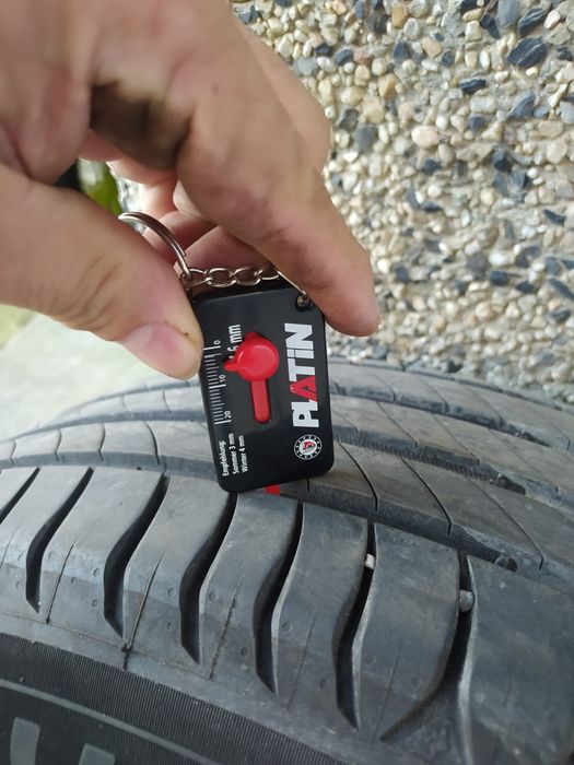 Летни гуми Мишелин Дот 4324 215/55/17