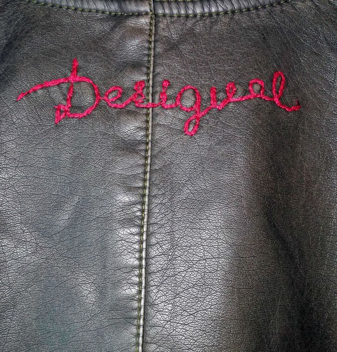 Desigual кожено яке S - 65лв