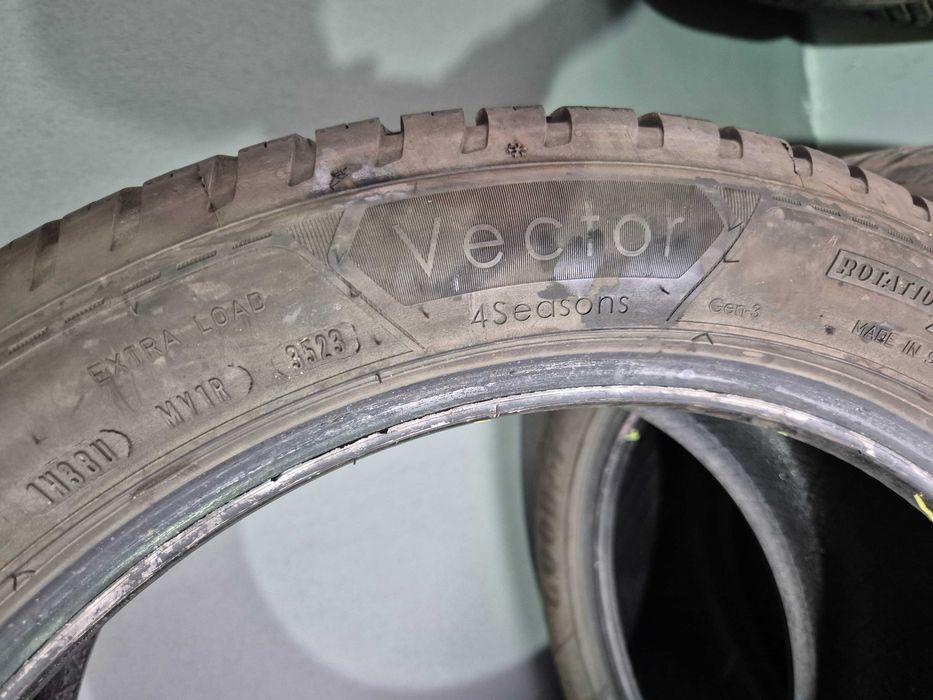 4 Anvelope M+S VARA IARNA 4 Sezoane - 245/45/18 100Y - GoodYear Vector 4Seasons - APP NOI - DOT 2023 !