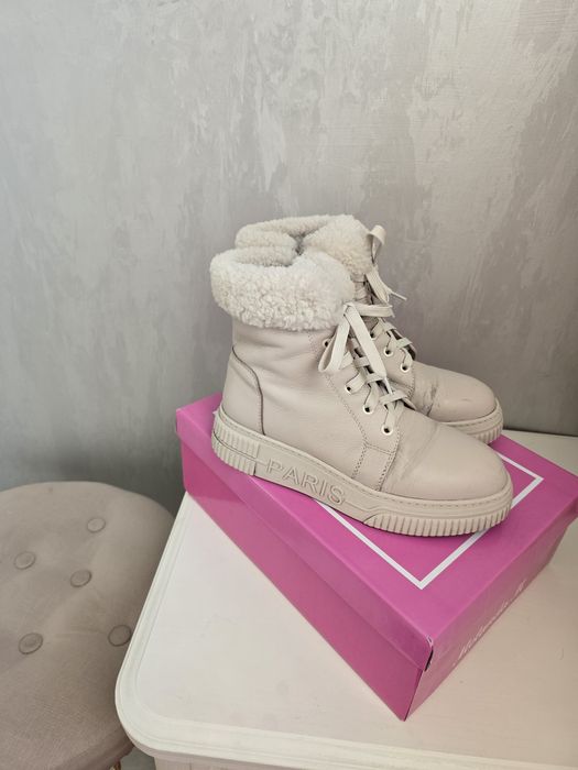 Продам зимние ботинки