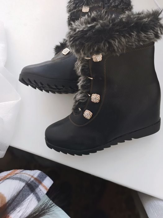 Обувь женская срочно продам