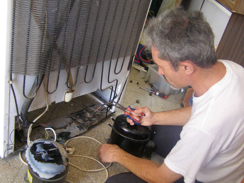 Ремонт холодильников импортных марок с гарантией | Выезд по городу