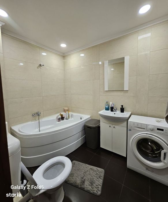 Apartament modern cu 3 camere de închiriat – Plazza Nufărul Oradea