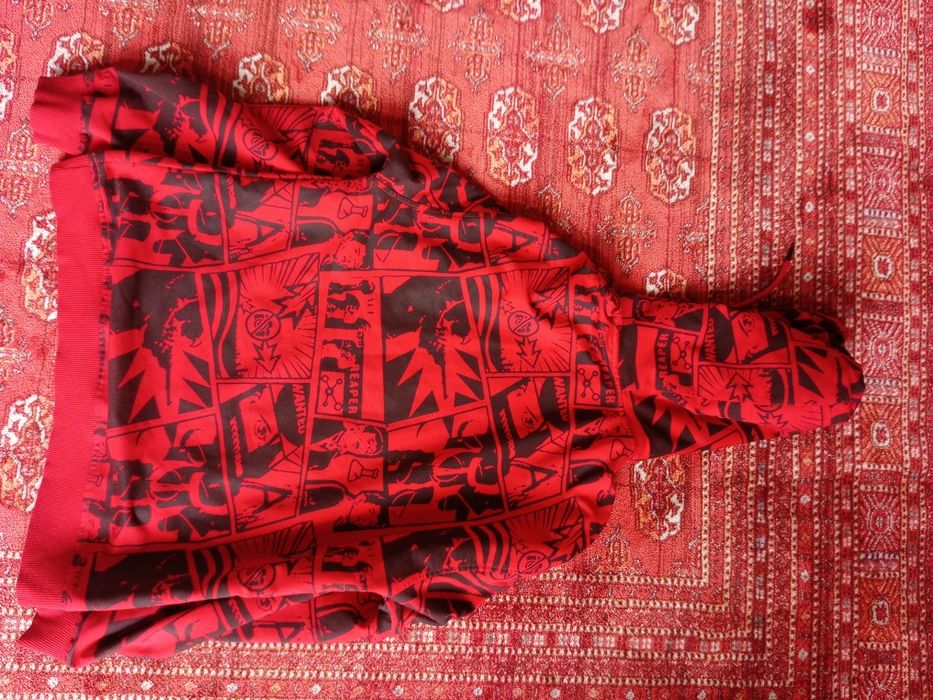 Кофта,размер S-M,красная