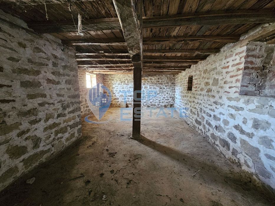 Продава се Къща в с. Първомайци, Област Велико Търново - 260 кв.м за 252 €/кв.м - Снимка #7