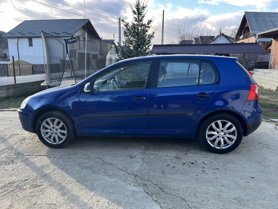 Golf 5 1.9 Tdi 2400€