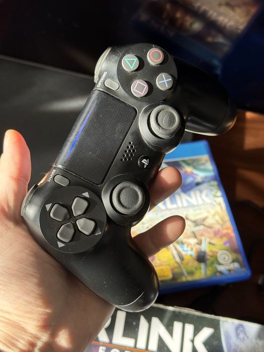 PlayStation 4 Slim - Starlink