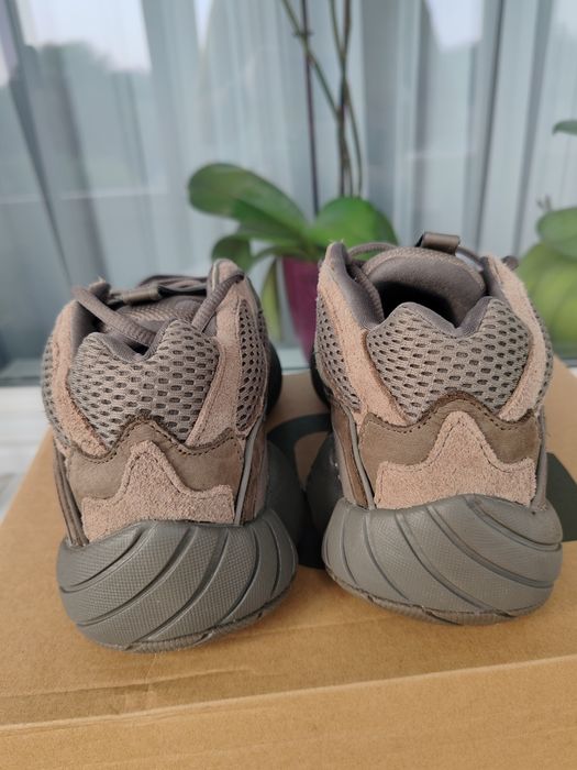 Adidași Yeezy 500