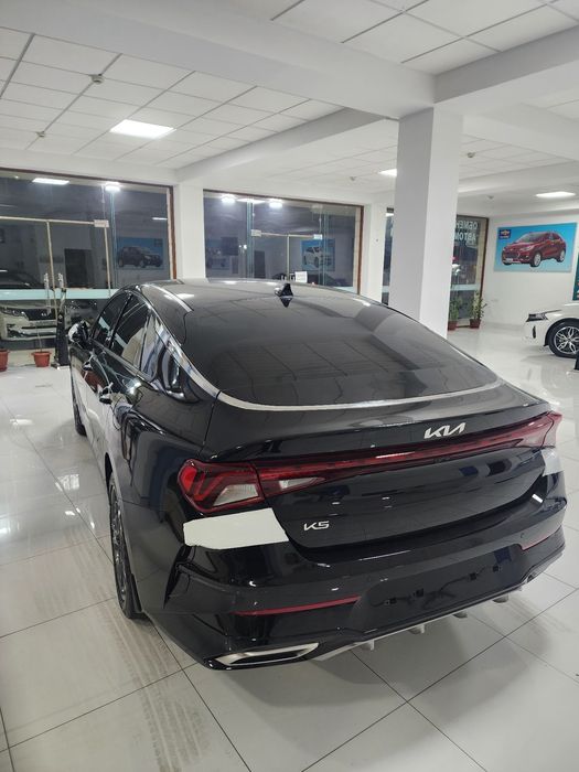 Kia K5 Prestige 2023