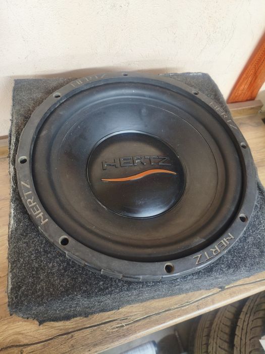 Сабвуфер автомобильный