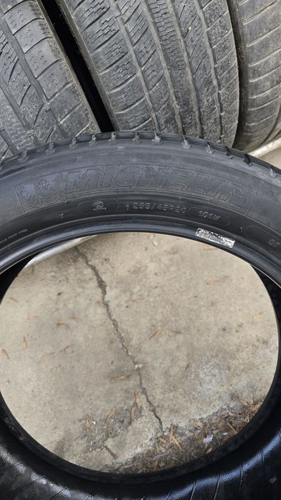 255.45.r20 Michelin latitude sport