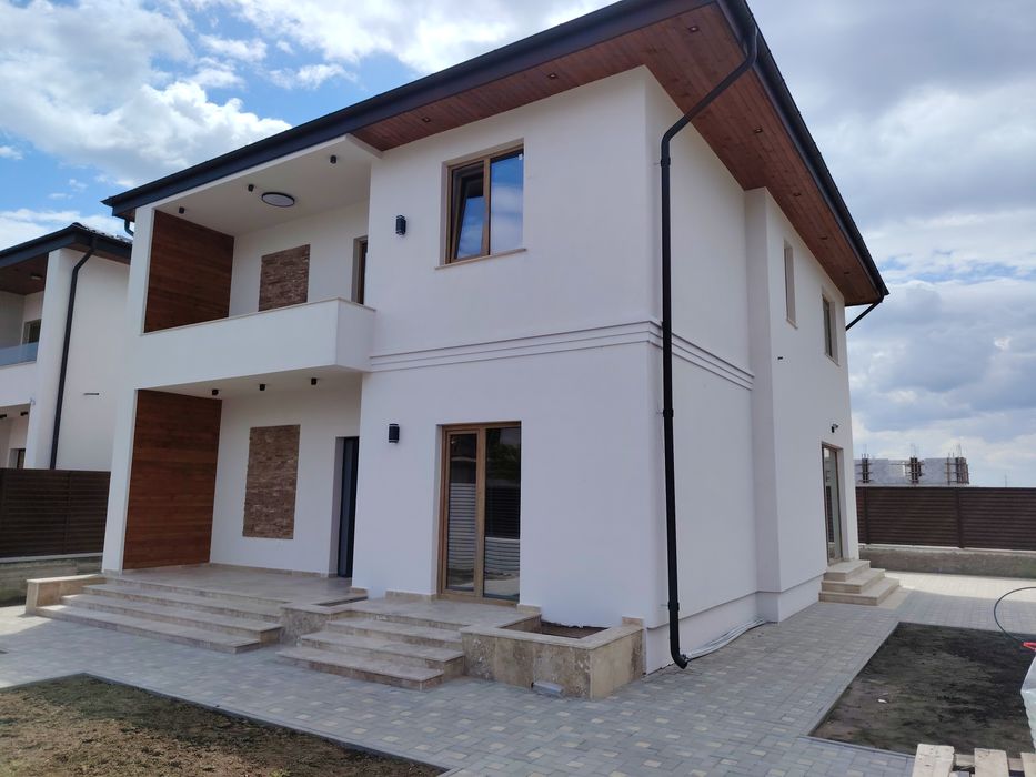 Vila Dobroiesti 5camere, 3 bai, cartier rezidențial, strada ASFALTATA